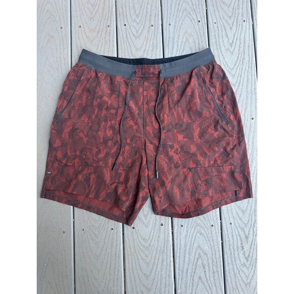 Lululemon shorts - Picture 2 of 5